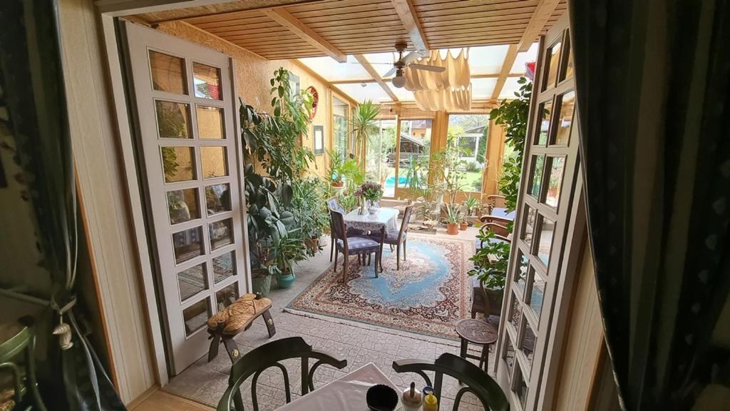 Bianco Apartment Шопрон Екстериор снимка