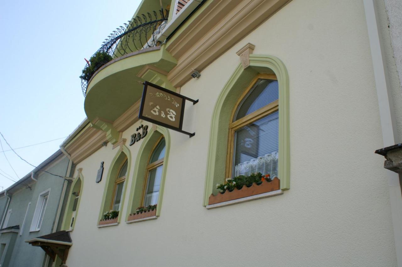 Bianco Apartment Шопрон Екстериор снимка
