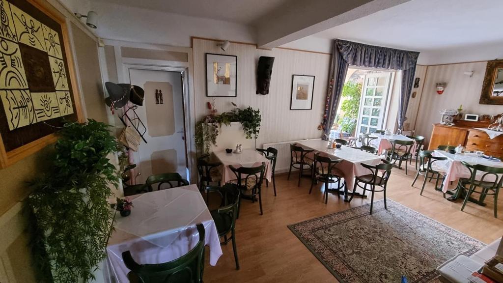 Bianco Apartment Шопрон Екстериор снимка