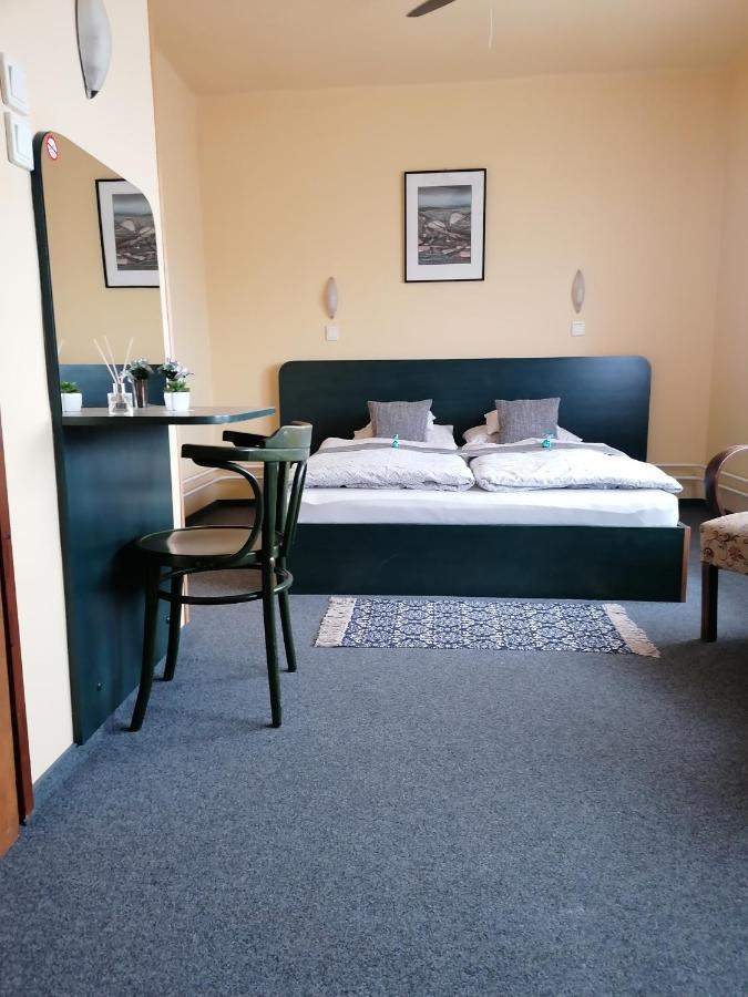 Bianco Apartment Шопрон Екстериор снимка