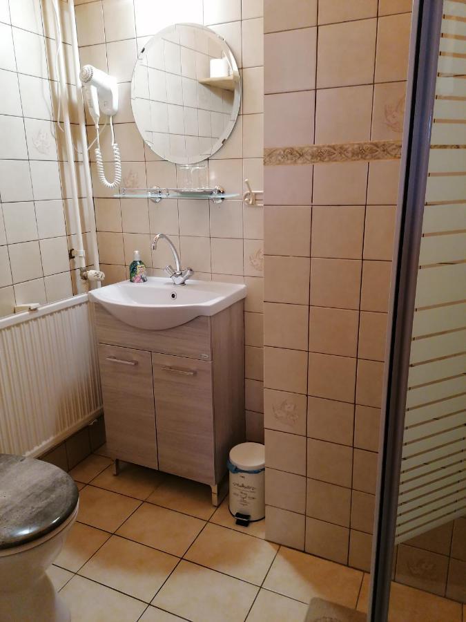 Bianco Apartment Шопрон Екстериор снимка