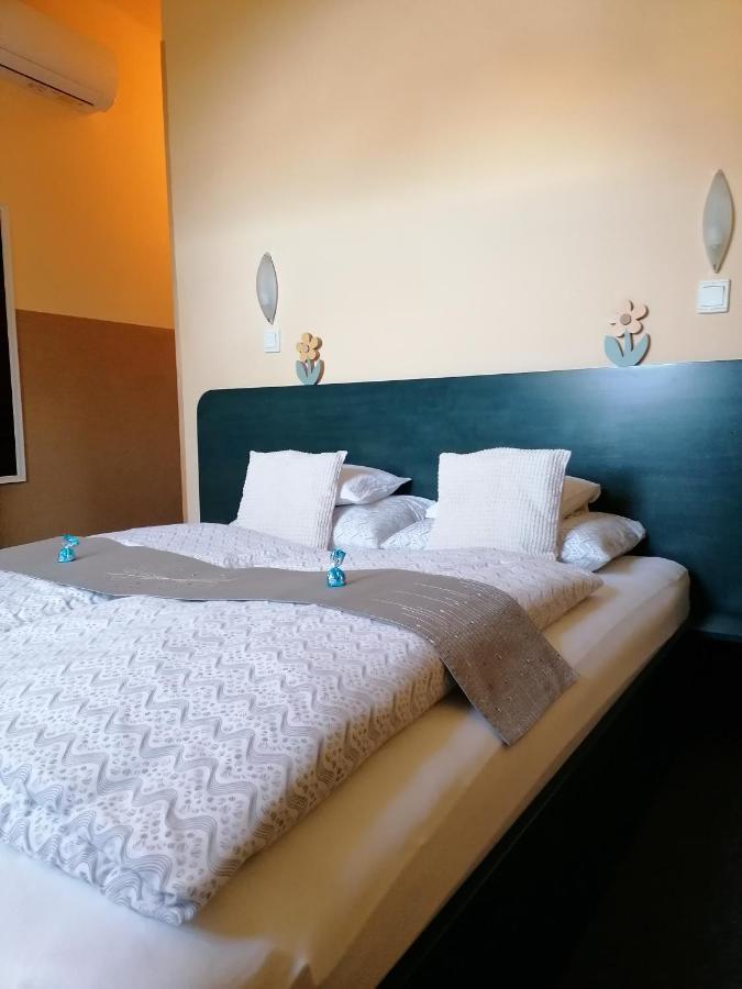 Bianco Apartment Шопрон Екстериор снимка
