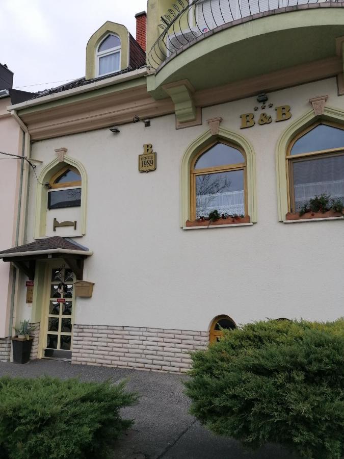 Bianco Apartment Шопрон Екстериор снимка